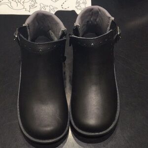 Stride Rite Agnes fashion boot black. NIB NWT